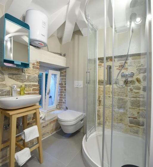 اتاق لوکس, Pylon Rooms