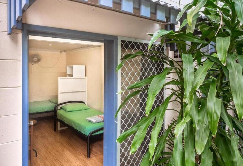 חדר סטנדרט חדר אמבטיה משותף, Castaways Backpackers Cairns