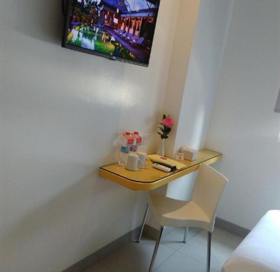 חדר סטנדרט, Amaris Hotel Margorejo Surabaya