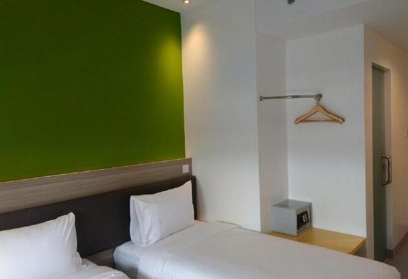 Номер Стандарт, Amaris Hotel Margorejo Surabaya