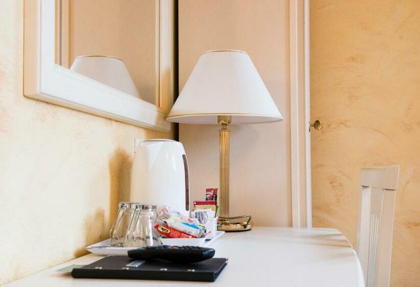 Classic Kamer, Domus Trevi