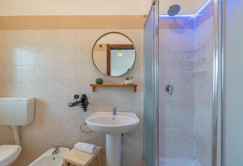 غرفة قياسية مطلّة علي الحديقة, Villa Rocla Guest House Pompei