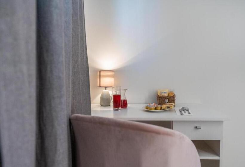 חדר סטנדרט נוף לגינה, Villa Rocla Guest House Pompei