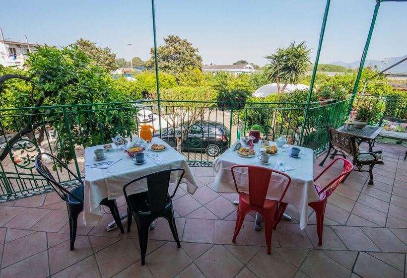 חדר קומפורט, Villa Rocla Guest House Pompei