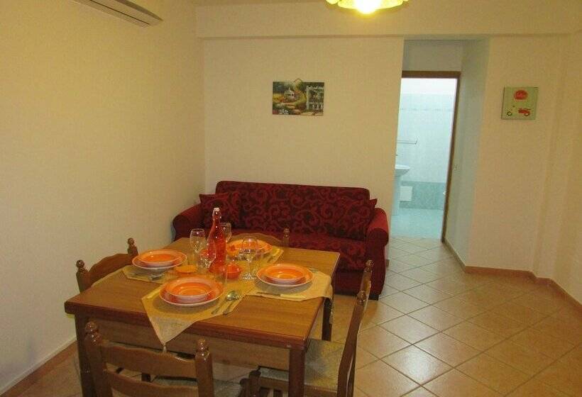 Deniz Manzaralı 1 Yatak Odalı Daire, Residence Villa Santa Lucia