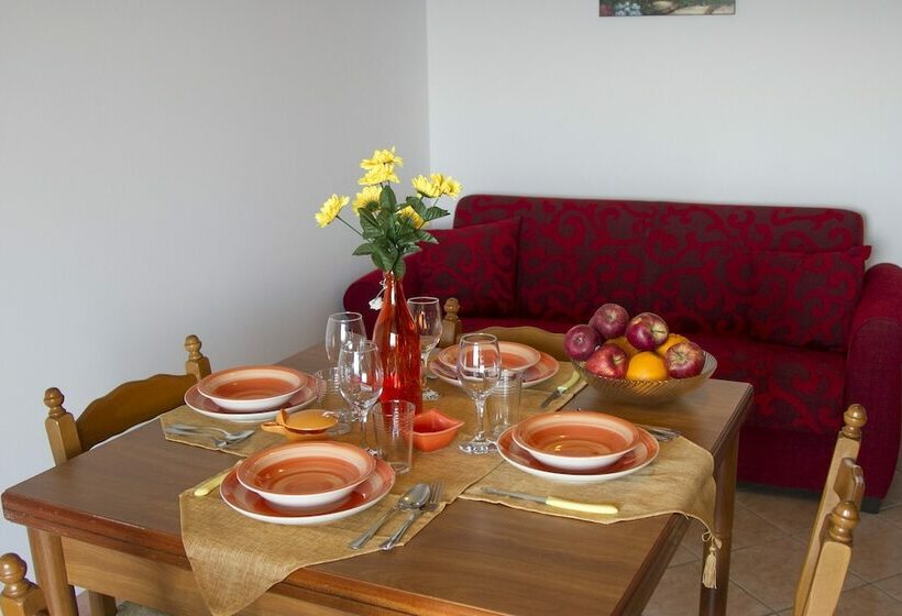 Deniz Manzaralı 1 Yatak Odalı Daire, Residence Villa Santa Lucia