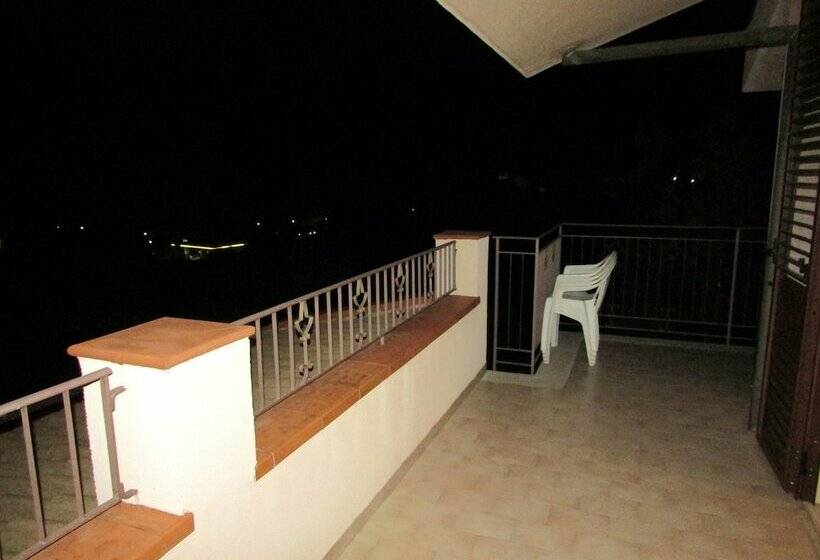 Deniz Manzaralı 1 Yatak Odalı Daire, Residence Villa Santa Lucia