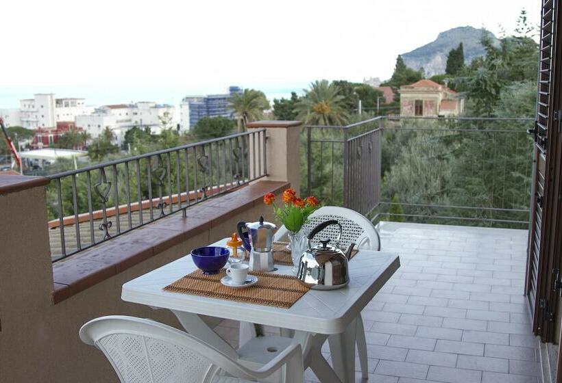 Deniz Manzaralı 1 Yatak Odalı Daire, Residence Villa Santa Lucia