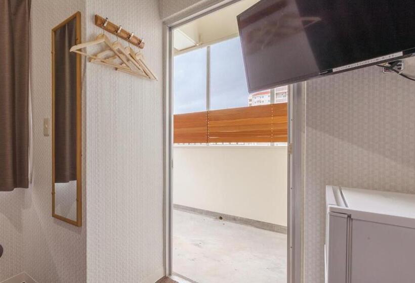 Номер Стандарт с Балконом, Abest Cube Naha Kokusai Street Cabin Type Hotel All Room With Key
