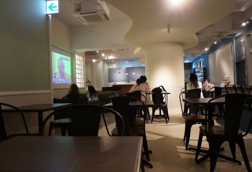 Номер Стандарт с Балконом, Abest Cube Naha Kokusai Street Cabin Type Hotel All Room With Key