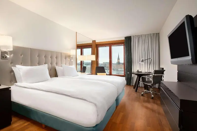 Standard-invahuone, Edgewood Tahoe Resort