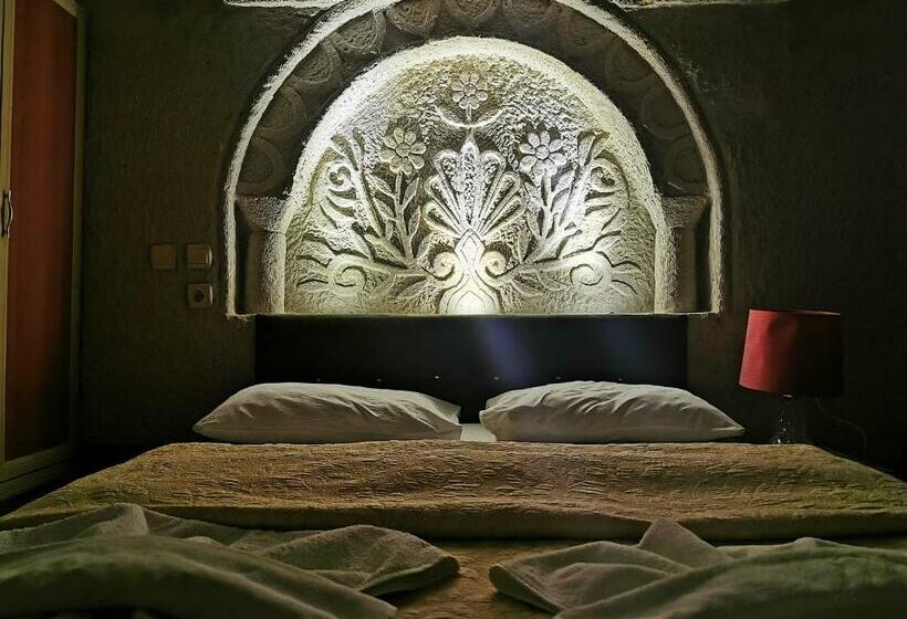 套房, Falcon Cave Suites