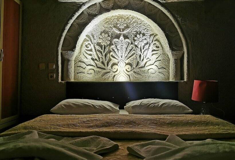 套房, Falcon Cave Suites