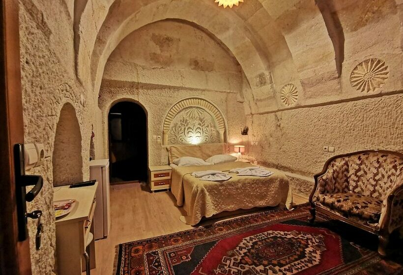 سوییت, Falcon Cave Suites