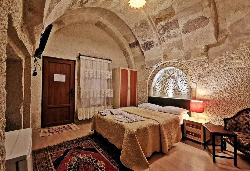 سوییت, Falcon Cave Suites