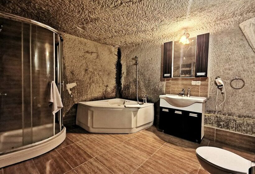 套房, Falcon Cave Suites