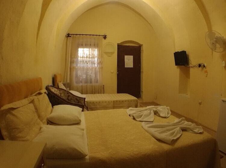 套房, Falcon Cave Suites