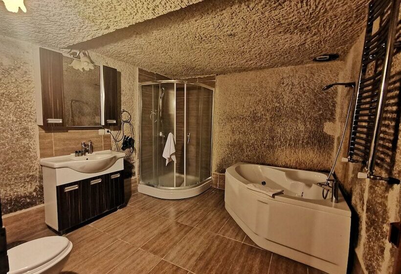 套房, Falcon Cave Suites