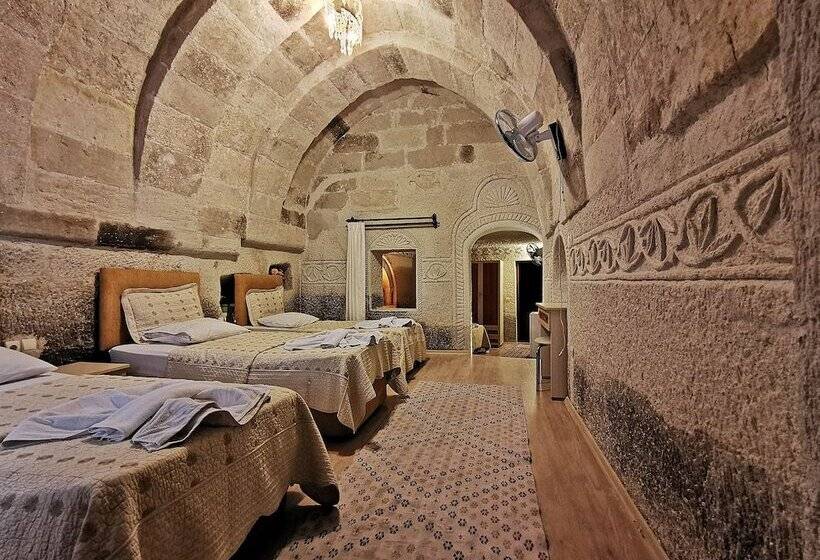 سوییت, Falcon Cave Suites