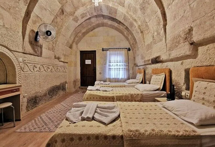 سوییت, Falcon Cave Suites