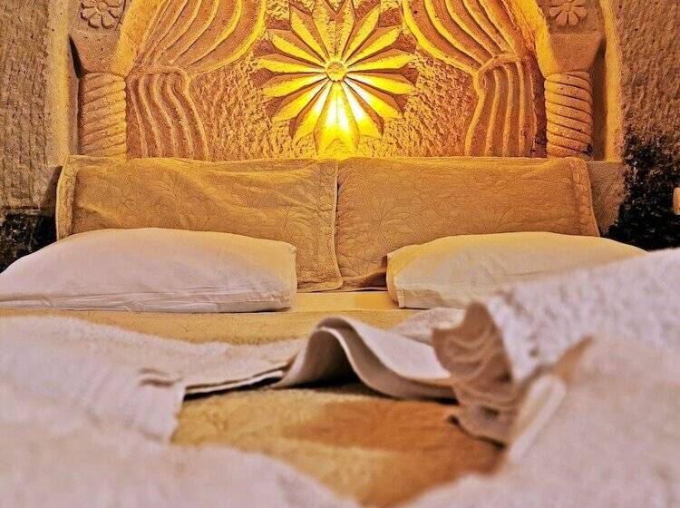 套房, Falcon Cave Suites