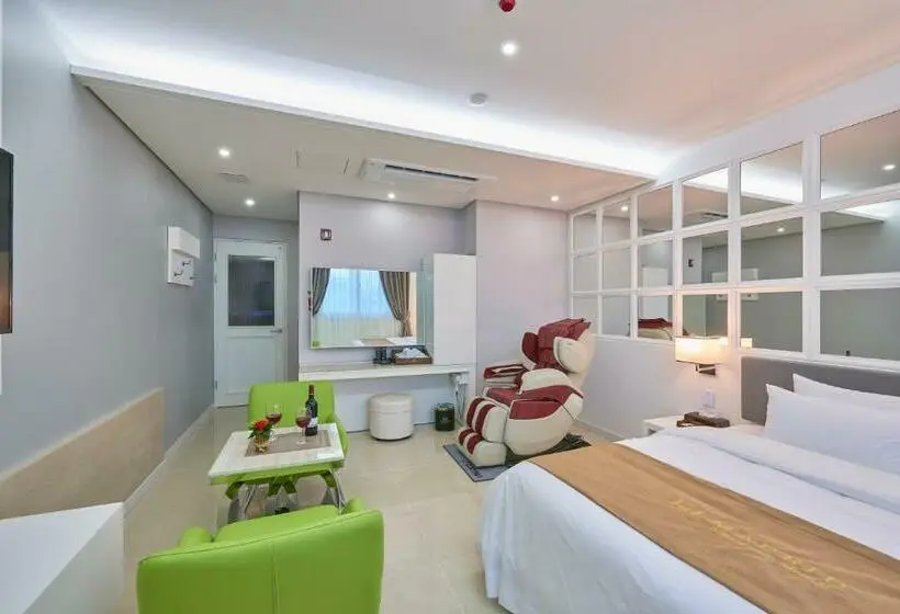 デラックスルーム, Gwangju Madrid