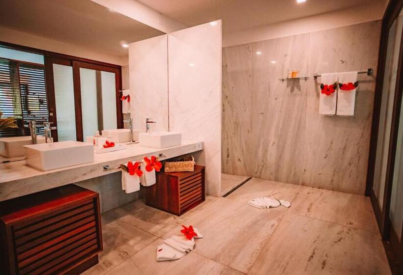 Superior suite with garden view, Madeiro Beach