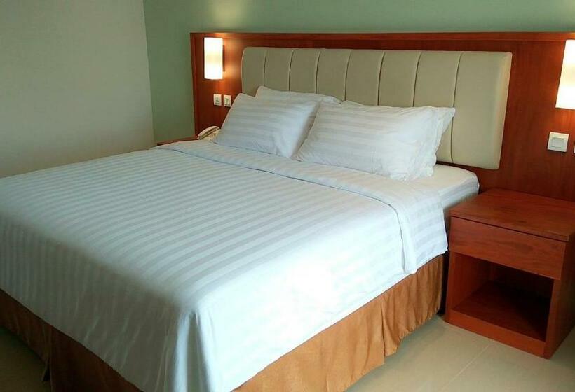 Номер Deluxe, Thong S Inn Hotel Kualanamu