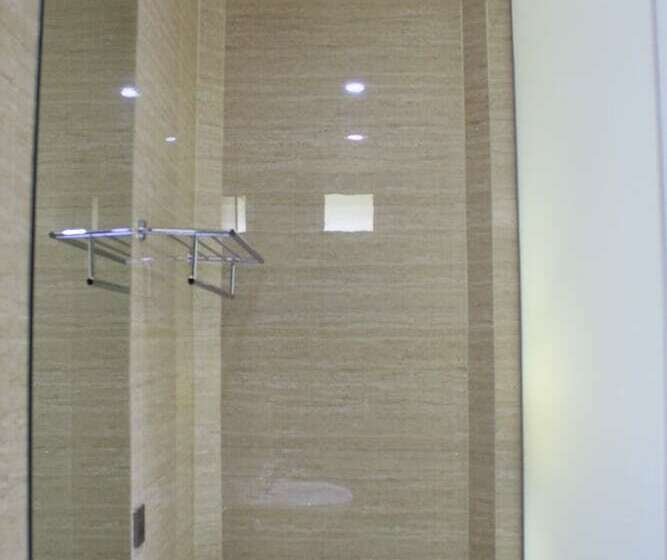 오두막, Thong S Inn Hotel Kualanamu