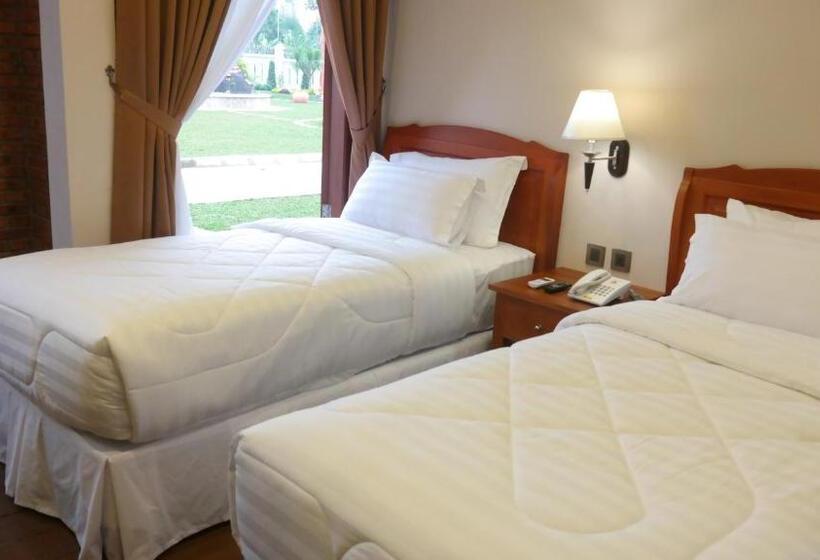 Хижина, Thong S Inn Hotel Kualanamu