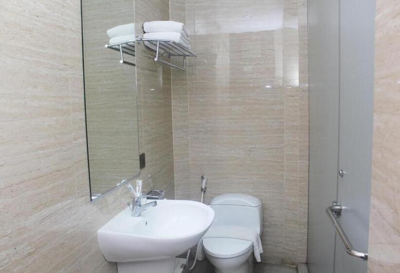 오두막, Thong S Inn Hotel Kualanamu