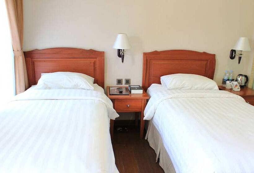 Хижина, Thong S Inn Hotel Kualanamu