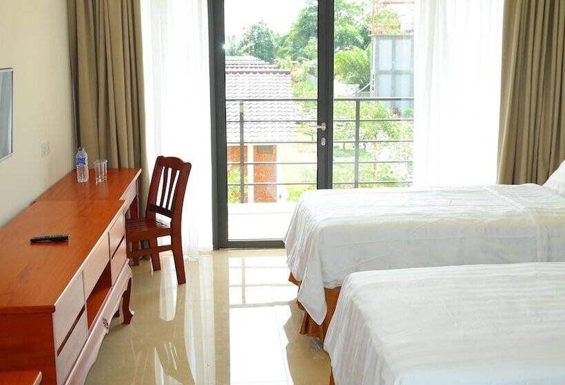 Номер Deluxe, Thong S Inn Hotel Kualanamu