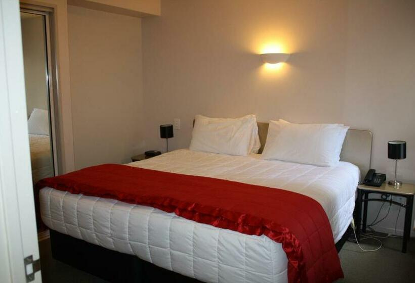 스위트, Southgate Motor Inn