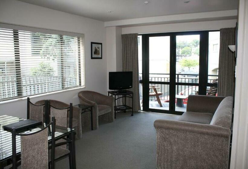 자쿠지 스위트, Southgate Motor Inn