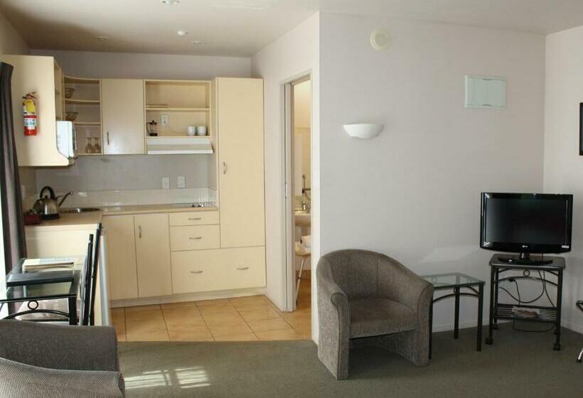 스탠다드 스튜디오, Southgate Motor Inn