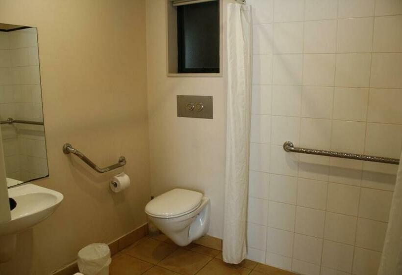 스탠다드 스튜디오, Southgate Motor Inn