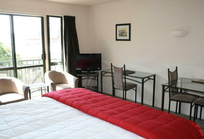 스탠다드 스튜디오, Southgate Motor Inn