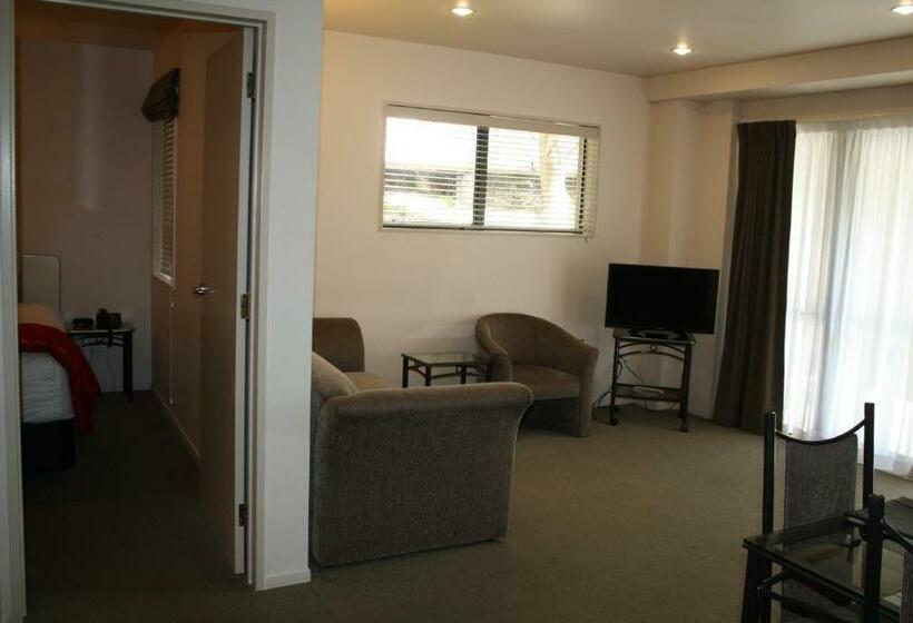 스위트, Southgate Motor Inn