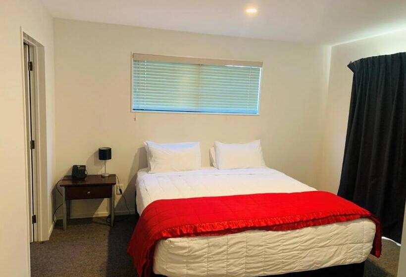 스위트, Southgate Motor Inn