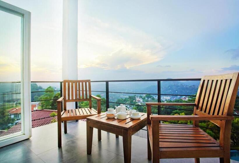 Quarto Triplo Deluxe, The Kandyan Villa