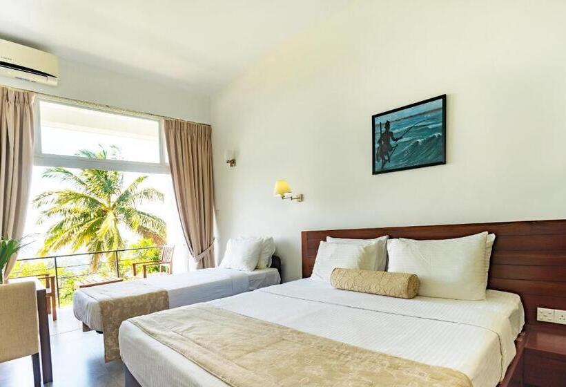 Quarto Triplo Deluxe, The Kandyan Villa