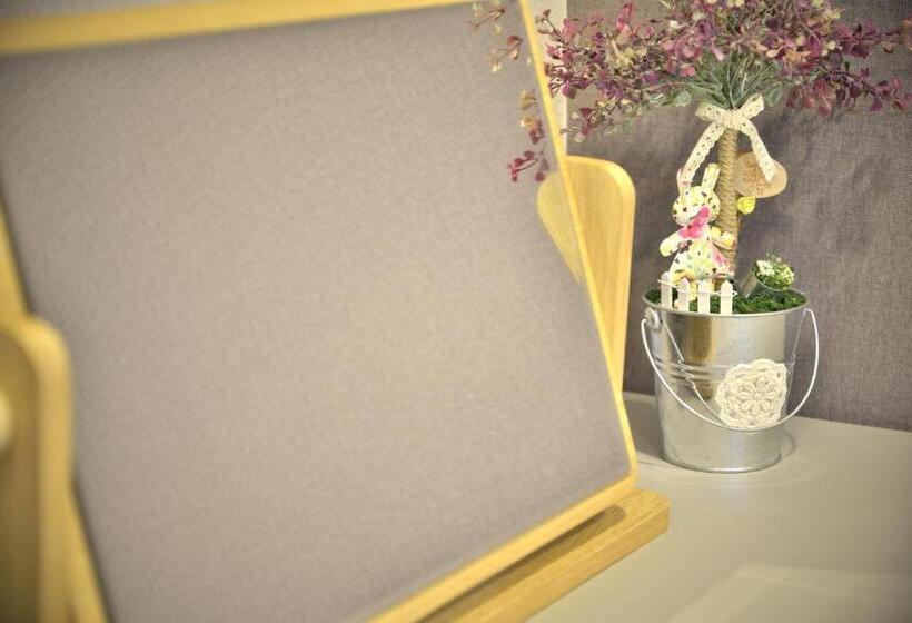 غرفة ديلوكس ثلاثية, With U Hotel & Guesthouse