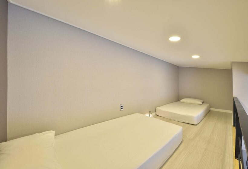 Семейный Номер, With U Hotel & Guesthouse