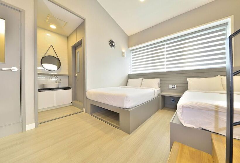 غرفة عائلية, With U Hotel & Guesthouse