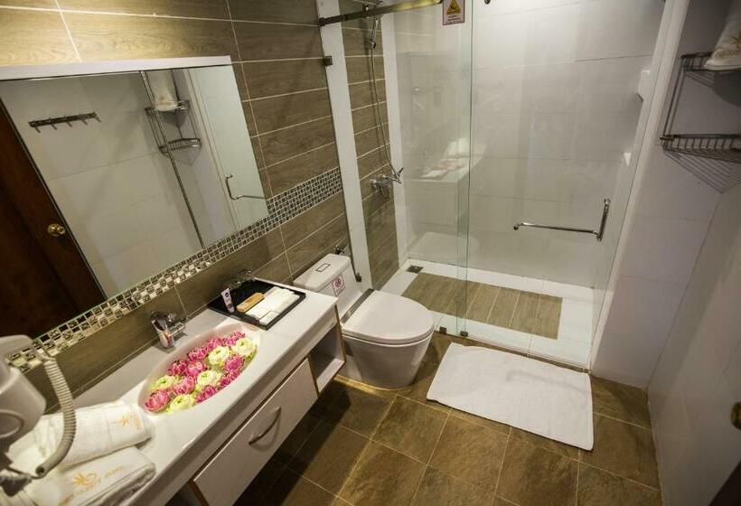 סטודיו משפחתי, Orussey One Hotel & Apartment