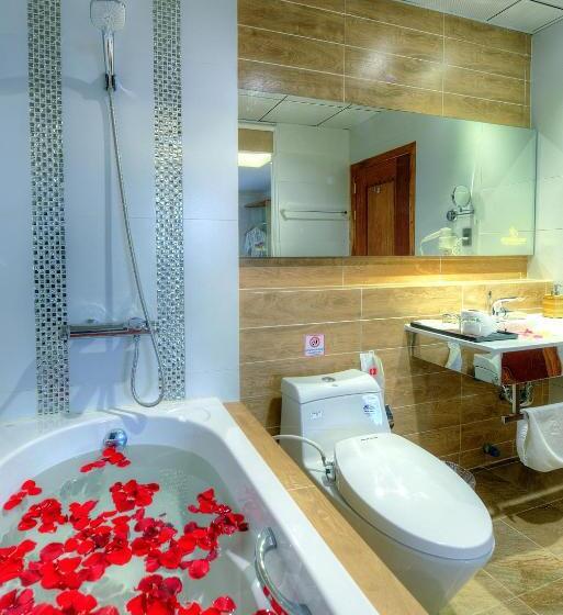 סטודיו משפחתי, Orussey One Hotel & Apartment