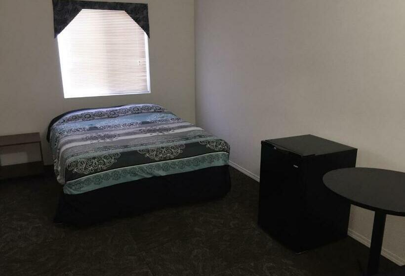 اتاق استاندارد, Invermere Hostel