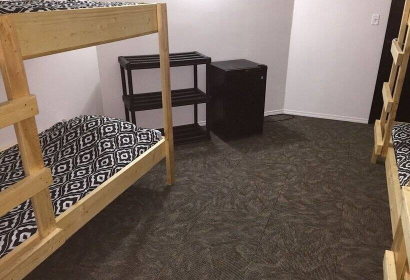 اتاق خانوادگی, Invermere Hostel