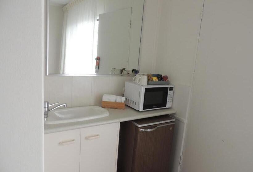 エコノミールーム, Comfort Inn Premier